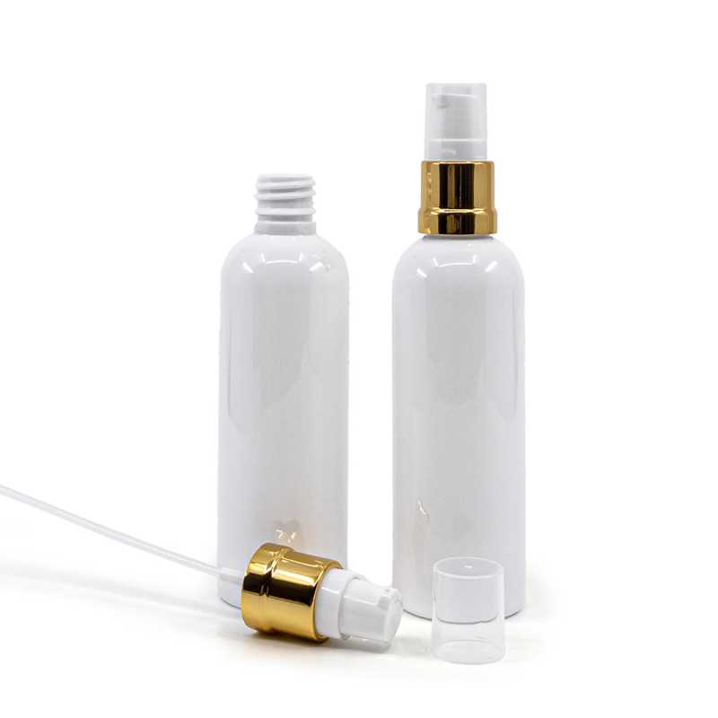 Fehér műanyag palack, fényes fehér-arany adagolópumpa, 100 ml