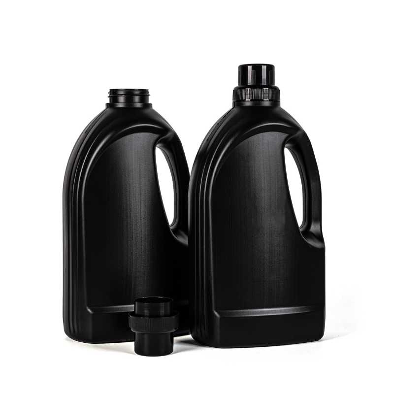 Fekete műanyag öblítőpalack, fekete kupak, 2-es típus, 1,5 l