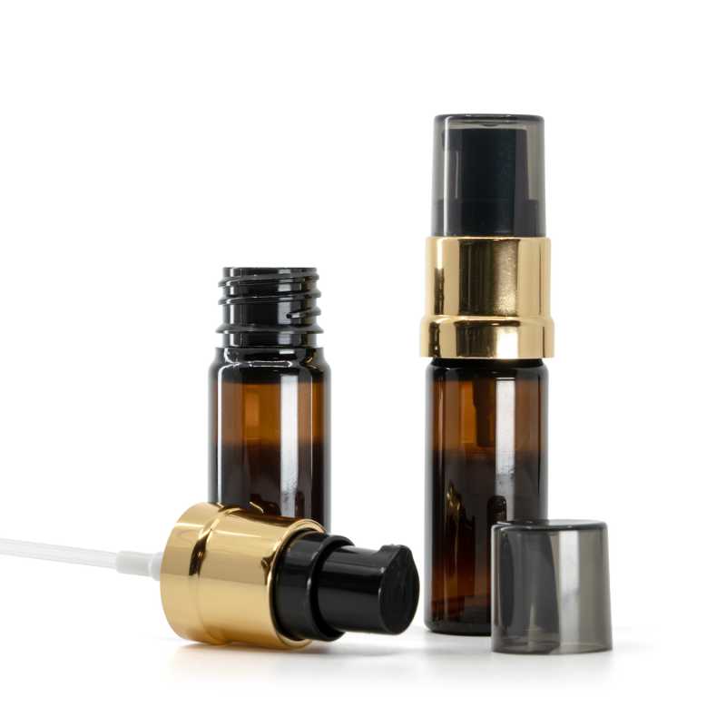 Barna műanyag palack fekete-arany fényes adagolóval, 10 ml