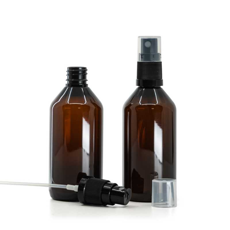Borostyánszínű műanyag palack, fekete permetezőfej, 115 ml