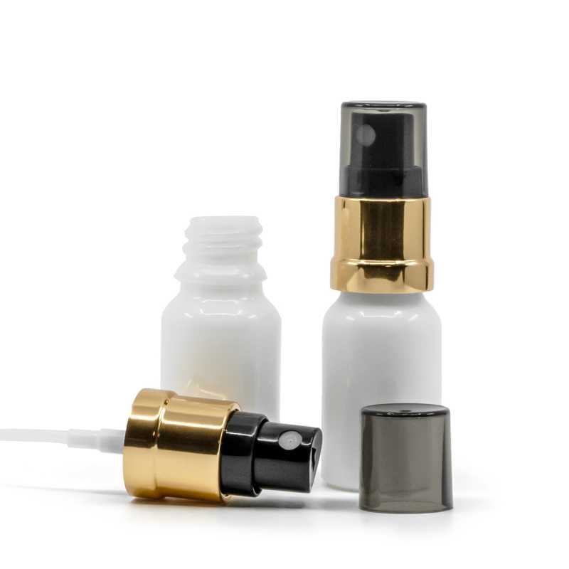 Fehér üvegpalack, fekete-arany permetezőfej, füstszín kupak, 10 ml