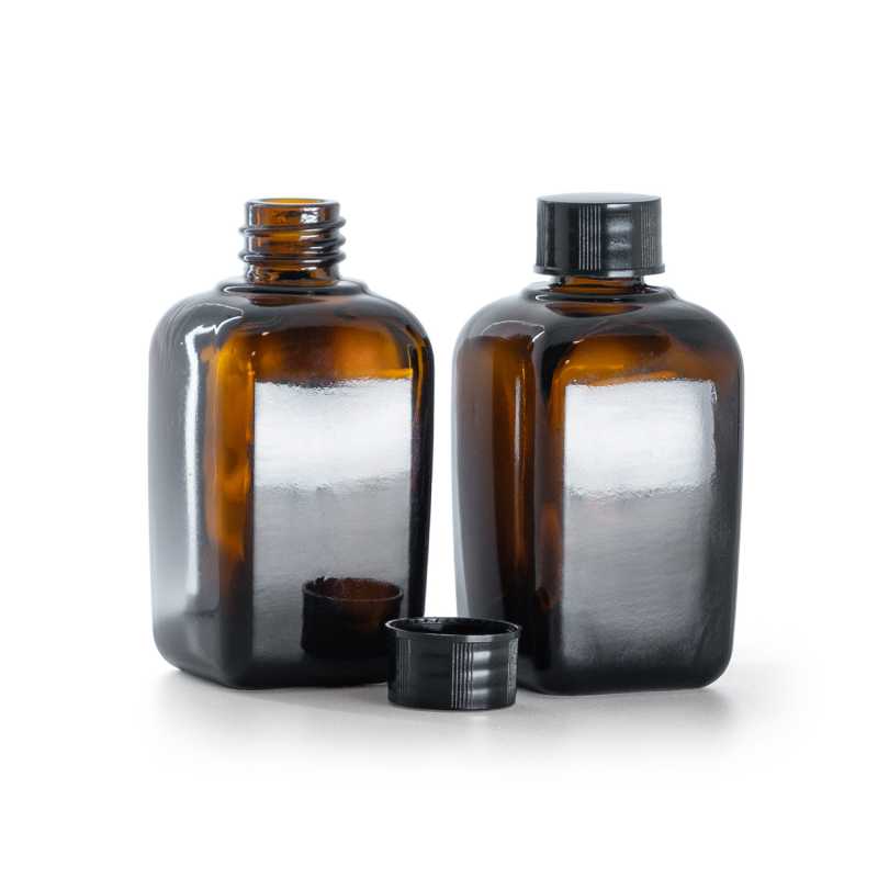 Négyszögletes borostyánsárga üvegpalack fekete kupakkal 45 ml