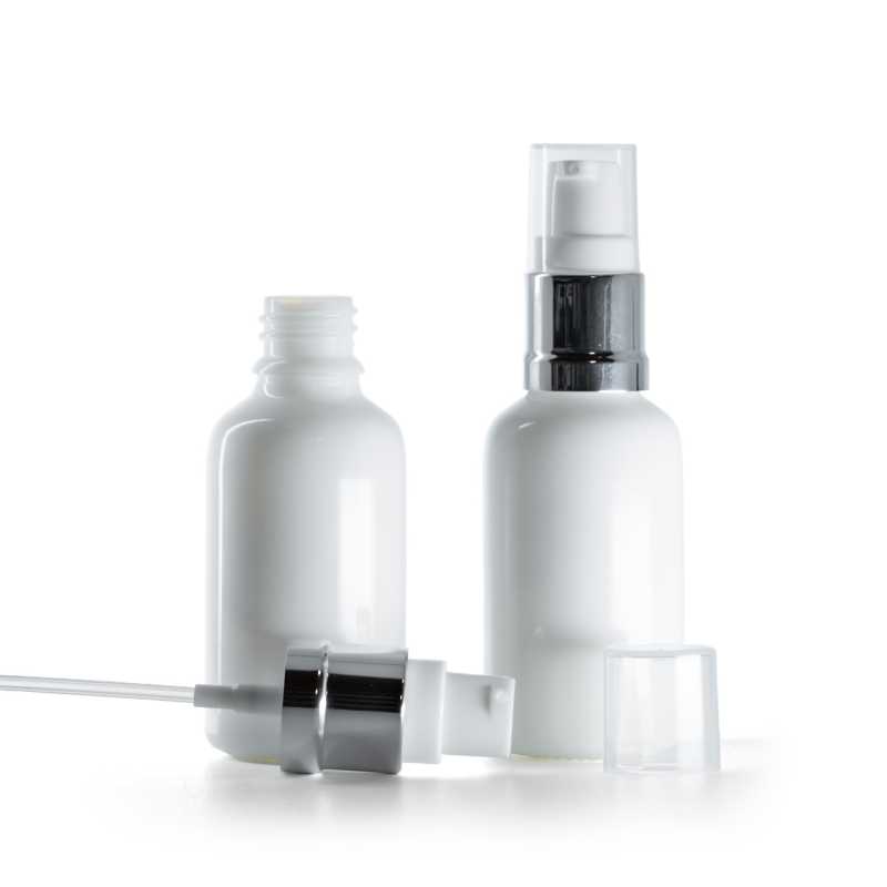 Fehér üvegpalack fényes fehér-ezüst adagolóval, 30 ml