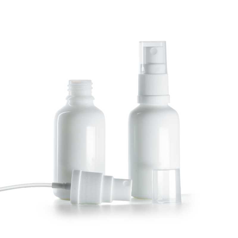 Fehér üvegpalack permetezőfejjel, 30 ml
