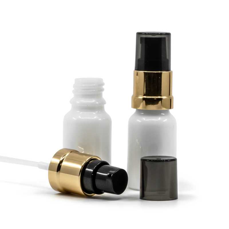 Fehér üvegcse, fényes fekete adagoló arany elemekkel és füstös felső kupakkal, 10 ml