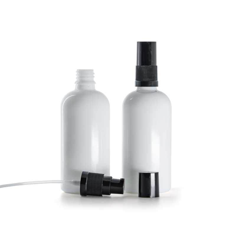Fehér üvegpalack, fekete krémszivattyú, fekete kupak, 100 ml
