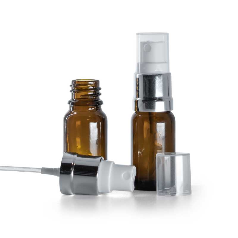 Borostyánsárga üvegpalack fehér-ezüst permetezőfejjel 10 ml