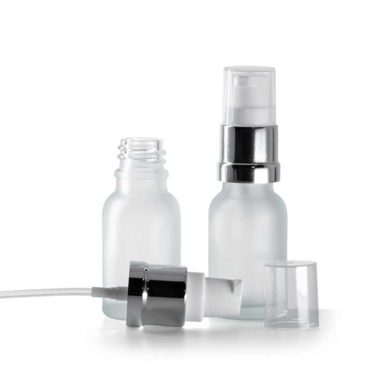 Átlátszó, matt üvegpalack, fényes ezüst-fehér adagoló, 15 ml