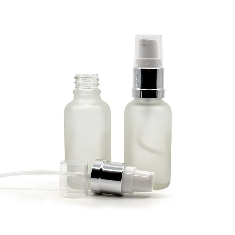 Átlátszó, matt üvegpalack fényes fehér-ezüst pumpával, 30 ml