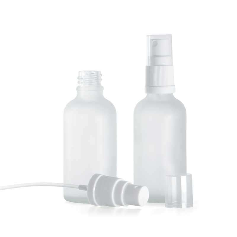 Átlátszó matt üvegpalack fehér permetezővel, 50 ml