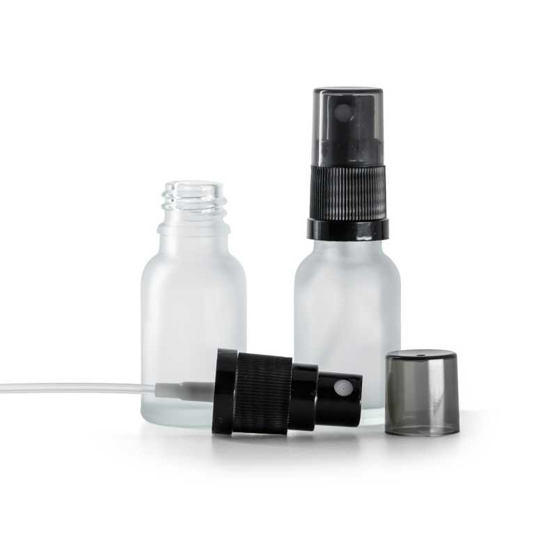 Átlátszó, matt üvegcse, fekete finompermetező, füstös felső kupak, 15 ml