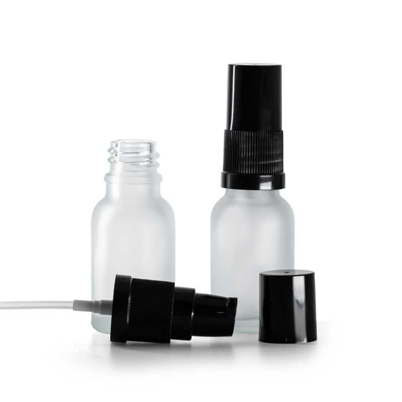 Átlátszó, matt üvegpalack fekete krémadagoló pumpával és fekete kupakkal, 15 ml