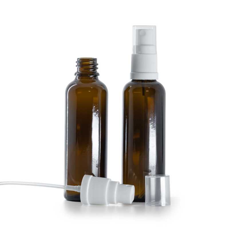 Borostyánszínű üvegpalack, karcsú, fehér permetezőfej, 50 ml